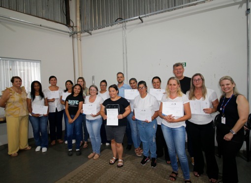 Prefeitura de Leme e Senac celebram formatura da turma de Cuidadores de Idosos