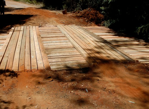 Secretaria de Serviços Municipais realizou reforma e manutenção em ponte da Zona Rural