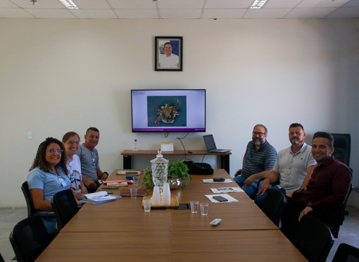 Leme avalia parceria com Instituto Biológico para ampliar o controle do carrapato-estrela no município